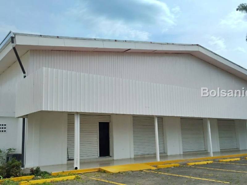 Alquiler de Bodega con Oficinas y Showroom, Carretera Norte