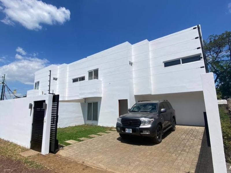 Alquiler o Venta de Casa en las Colinas 