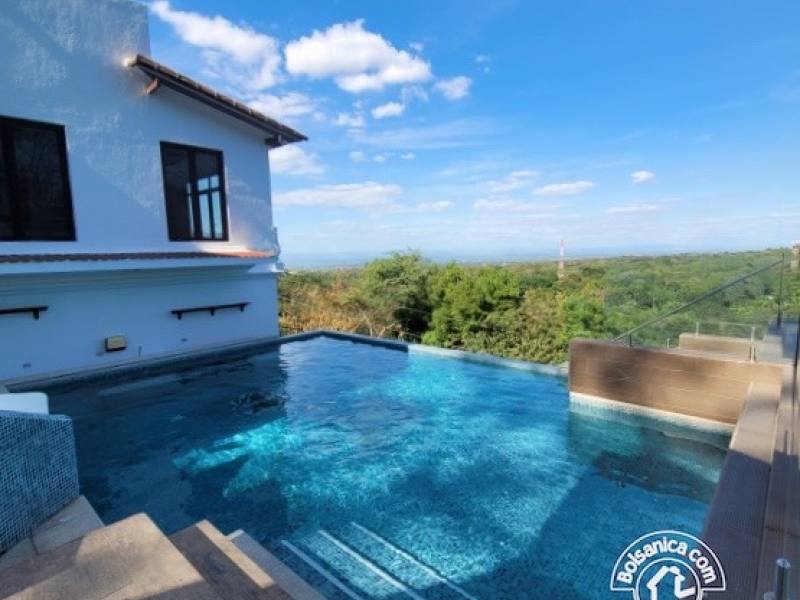 Venta de casa en Valle de Luna