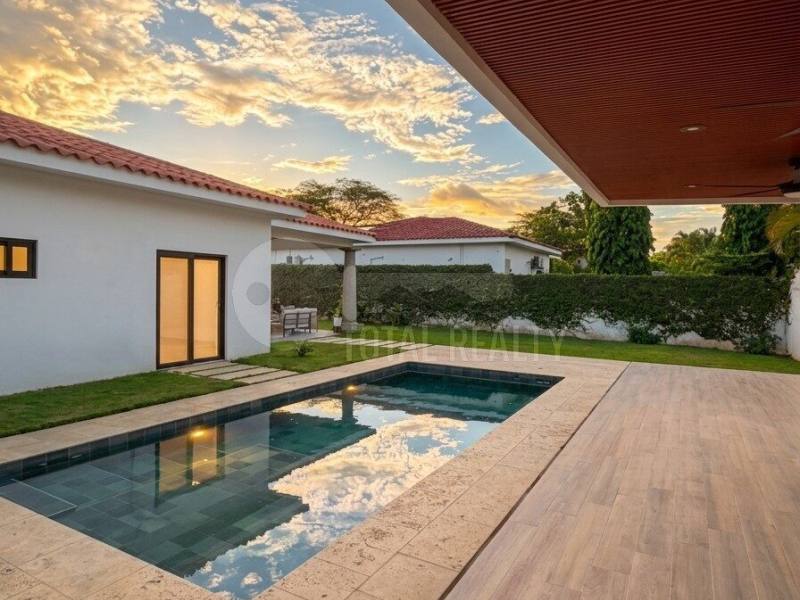 Casa en venta en Las Colinas, Managua