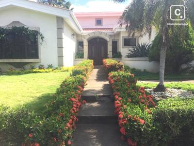 Casa en venta en Carretera Masaya, Managua – 3 hab, 240 m², US$ 220,000