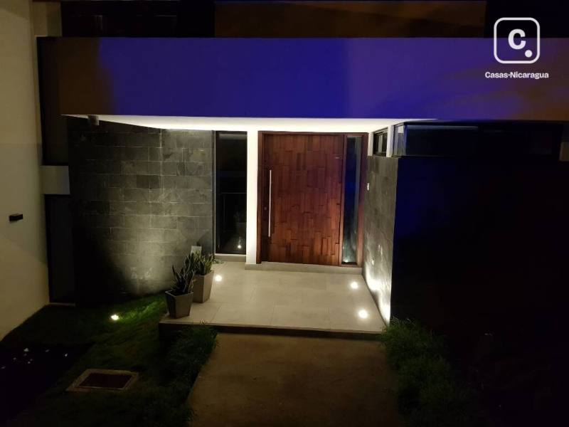 Casa en venta en Santo Domingo, Managua – 4 hab, 320 m²
