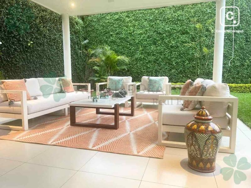 Casa en venta o alquiler en Santo Domingo, Managua – 4 hab, 431 m²