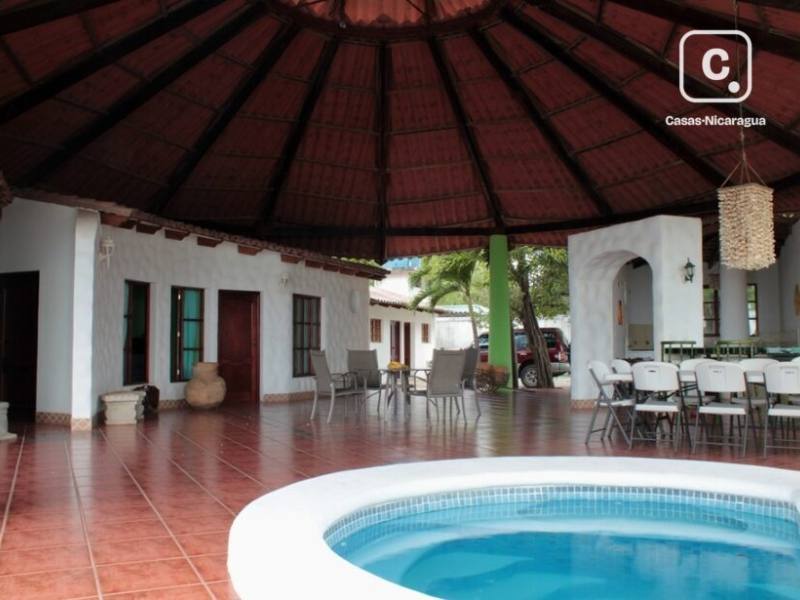 House for sale in Managua – 4 beds, 325 m²