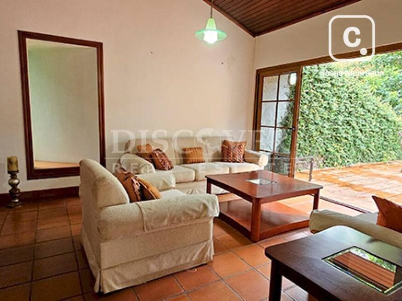 Casa en venta en Villa Fontana, Managua – 3 hab, 625 m²