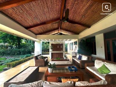 House for sale or rent in Carretera Sur, Managua – 4 beds, 400 m²