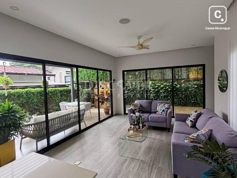 Casa en venta en Villa Fontana, Managua – 3 hab, 215 m²