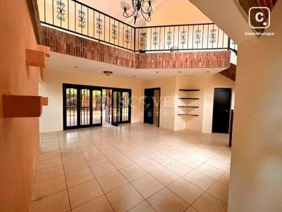 Casa en venta o alquiler en Carretera Sur, Managua – 4 hab, 420 m², US$ 330,000