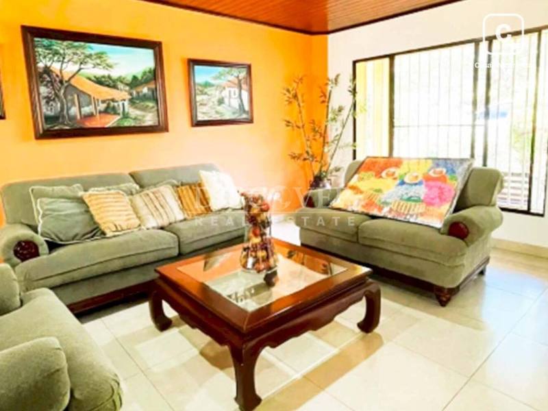 Casa en venta en Las Colinas, Managua – 5 hab, 480 m²
