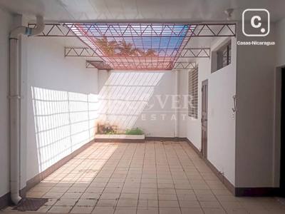 Casa en venta en Bolonia, Managua – 4 hab, 525 m²