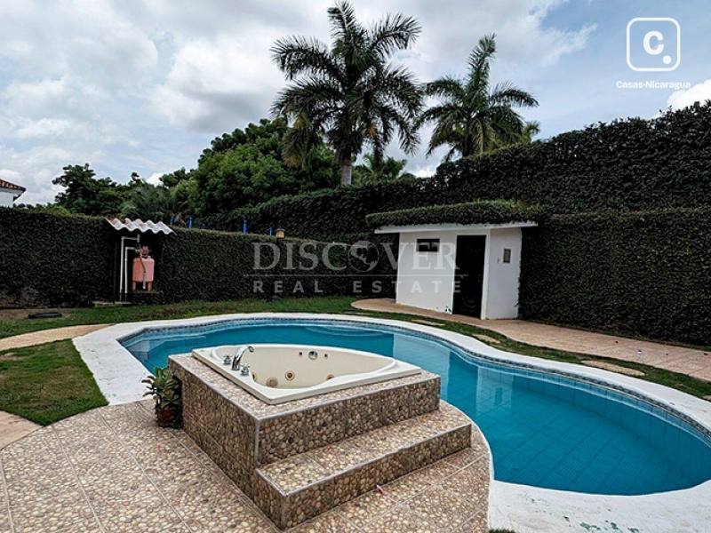Casa en alquiler en Las Colinas, Managua – 6 hab, 323 m²