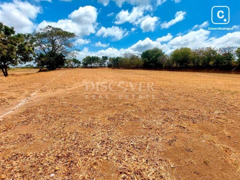 Terreno en venta en Suburbana, Managua – 30,000 varas²