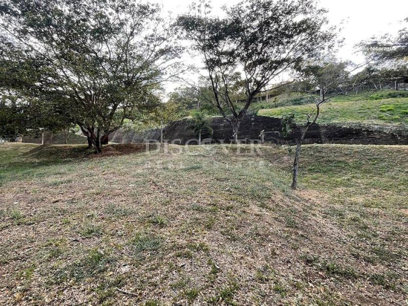Terreno en venta en Villa Fontana, Managua – 2,266 varas²