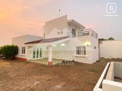 Casa en venta en Granada – 3 hab, 160 m²