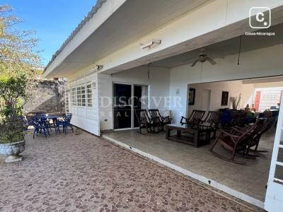 Beach house for sale in El Transito, León – 4 beds, 554 m²