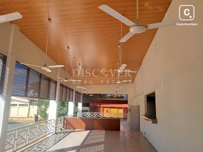 Local comercial en alquiler en Planes de Altamira, Managua – 243 m²