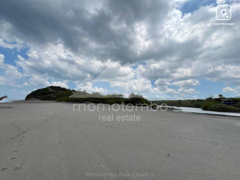 Terreno en venta en Playa Hermosa, León – 1,705 varas²
