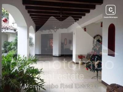 House for sale or rent in Managua – 7 beds, 700 m²