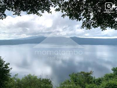 Casa de playa en venta en Laguna de Apoyo, Granada – 2 hab, 190 m²