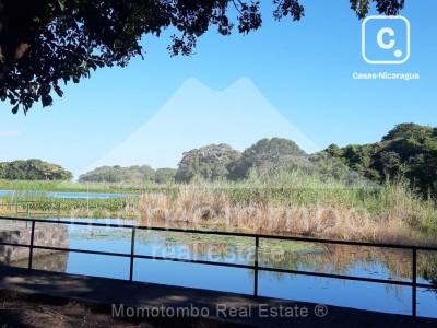 Terreno en venta en Península de Asese, Granada – 130 m²