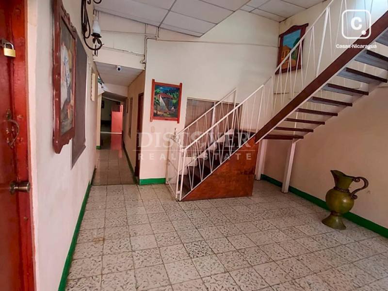 Casa en venta o alquiler en León – 6 hab, 475 m²