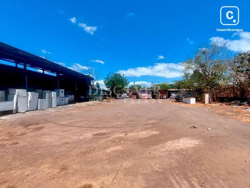 Terreno en venta en Granada – 3,378 varas²