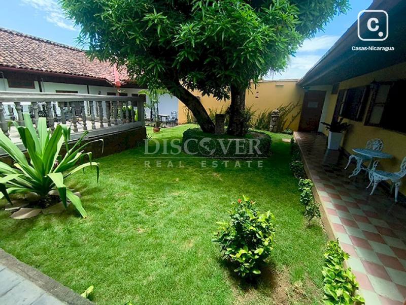 Casa en venta en Granada – 4 hab, 441 m²