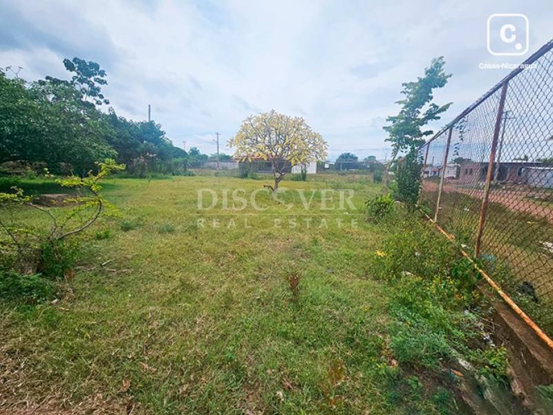 Terreno en venta en Granada – 1,799 varas²