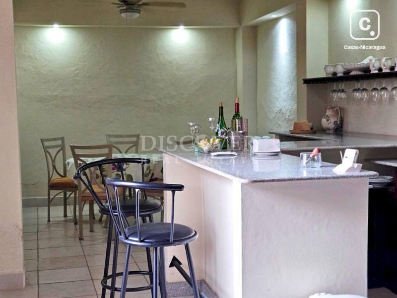 Casa en venta en Granada – 4 hab, 294 m²