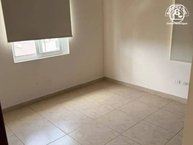 Casa en alquiler en Las Colinas, Managua – 3 hab