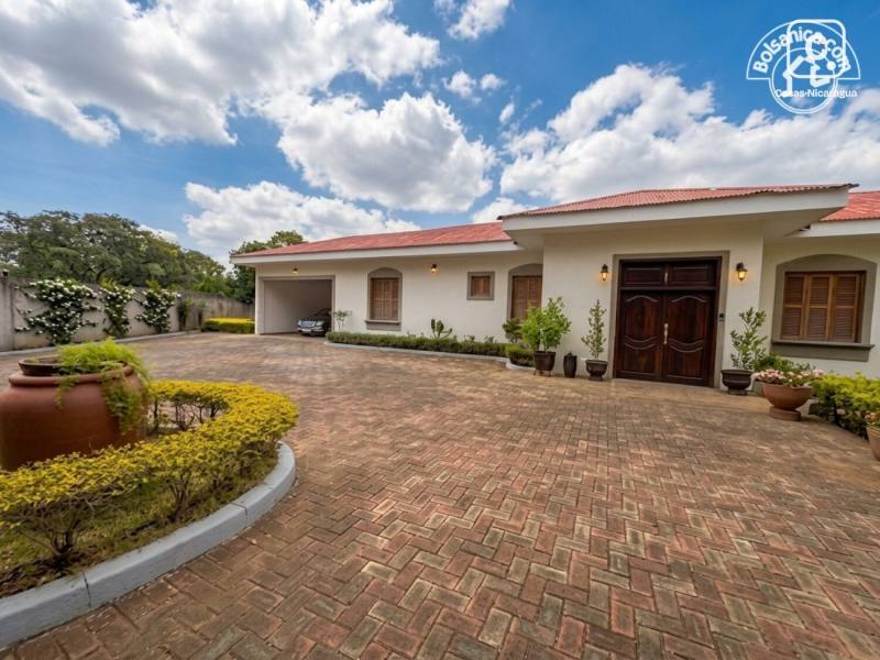 Casa en venta o alquiler en Santo Domingo, Managua – 4 hab, 450 m²