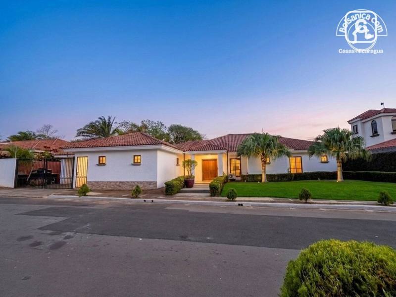 Casa en alquiler en Las Cumbres, Managua – 3 hab