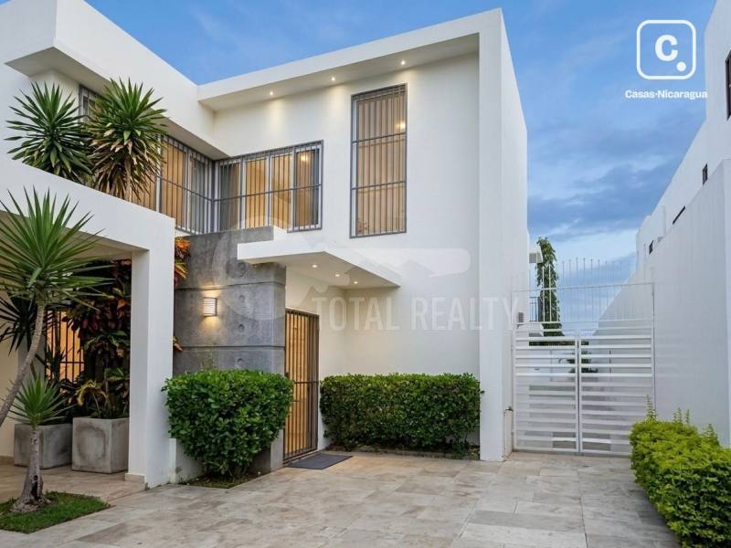 Casa en alquiler en Villa Fontana Sur, Managua