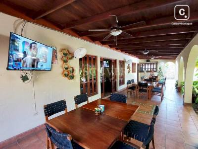 Casa en venta o alquiler en Villa Fontana, Managua – 4 hab, 394 m²