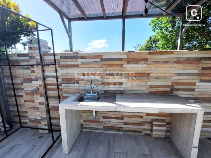 Casa en venta o alquiler en Villa Fontana, Managua – 4 hab, 394 m²