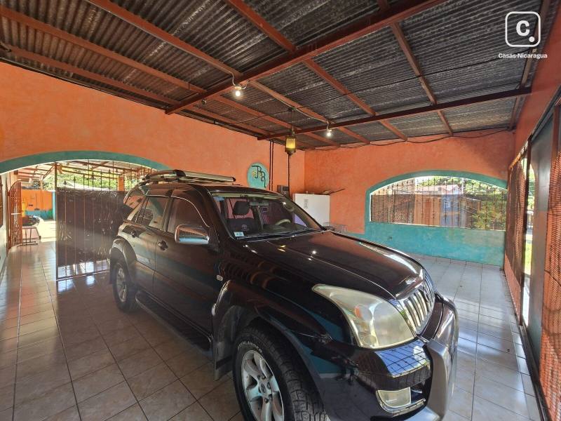 Casa en venta en Granada – 4 hab, 604 varas²