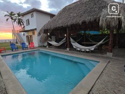 Casa de playa en venta en León – 5 hab, 756 varas²