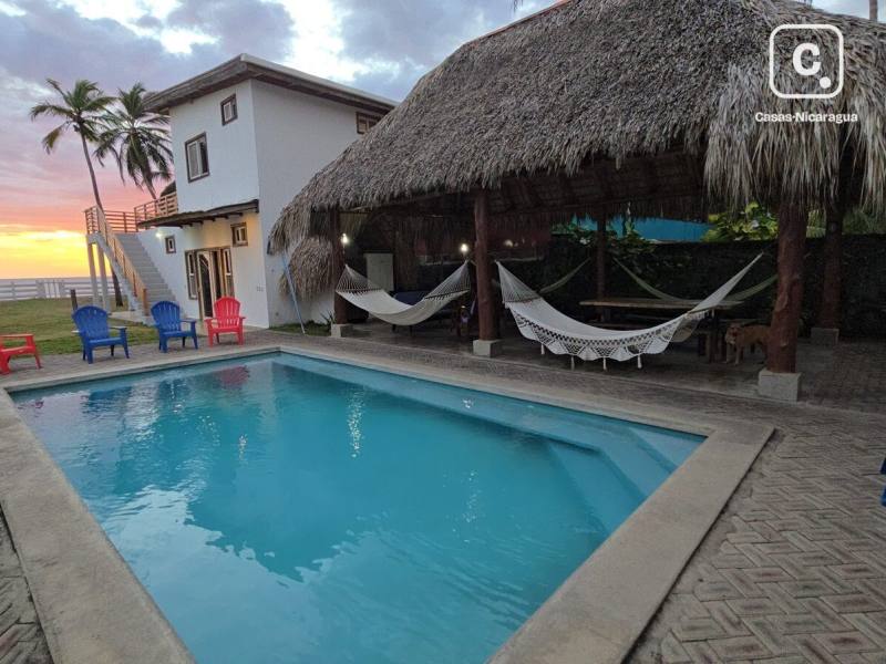 Casa de playa en venta en León – 5 hab, 756 varas²