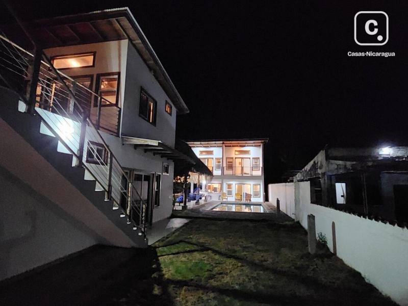 Casa de playa en venta en León – 5 hab, 756 varas²