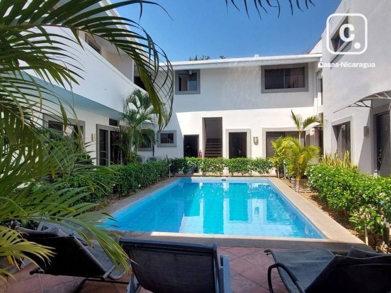 Apartamento en venta en Granada – 8 hab