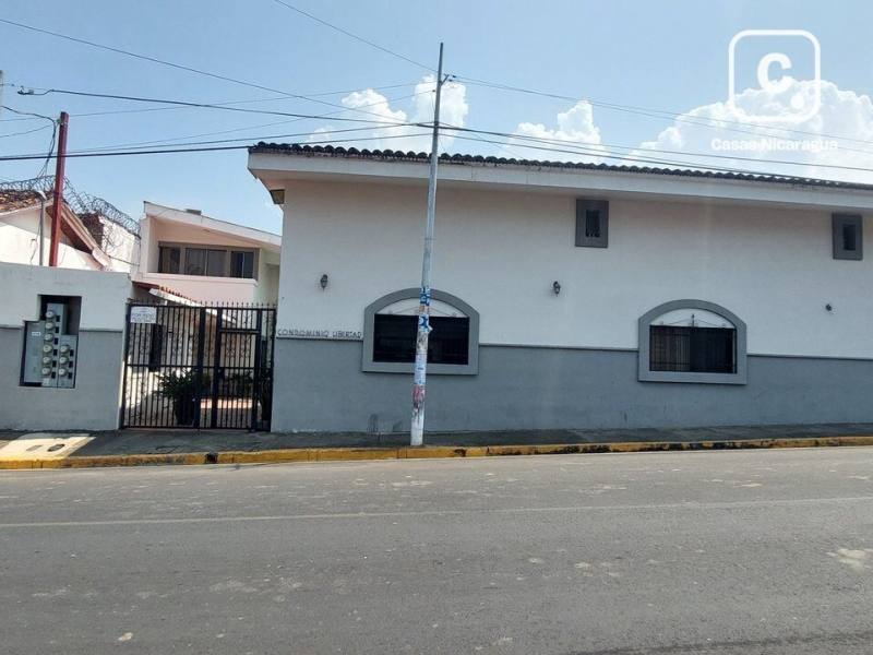 Apartamento en venta en Granada – 8 hab