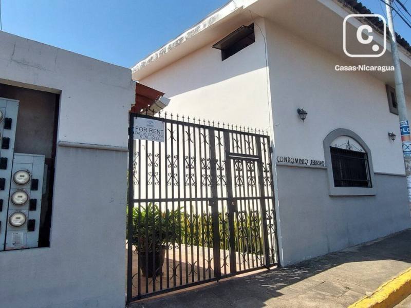 Apartamento en venta en Granada – 8 hab