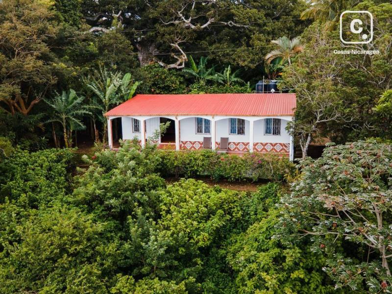 Casa de playa en venta en Catarina, Masaya – 1 hab, 802 varas²