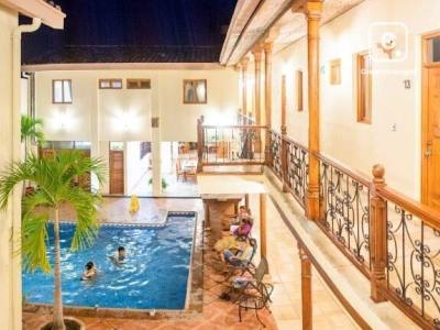 Apartamento en venta en Granada – 20 hab, 800 m²