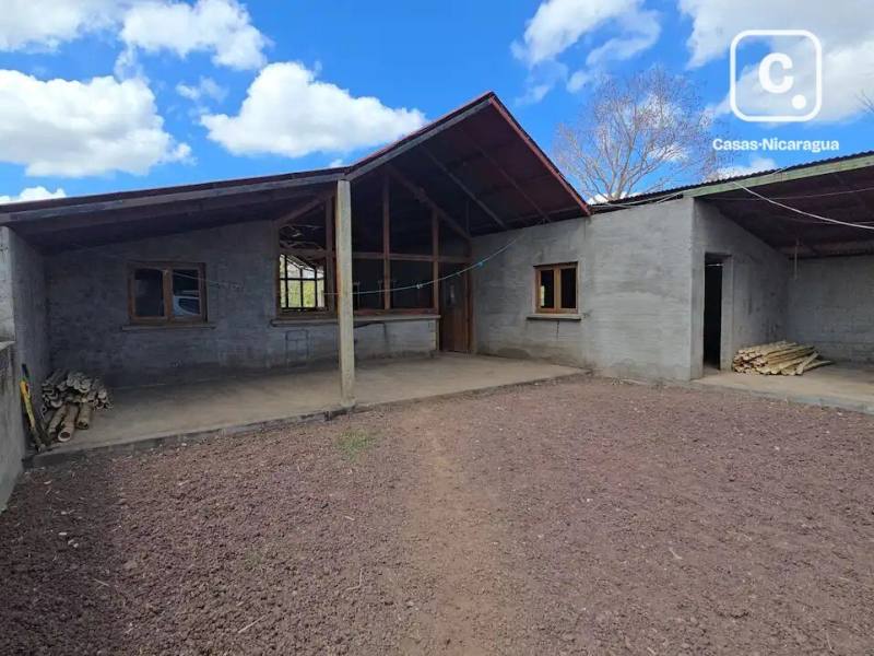 Finca en venta en Diriomo, Granada – 3 hab, 8,804 varas²