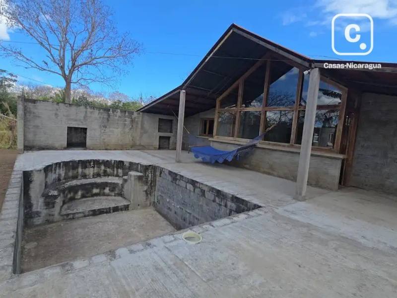 Finca en venta en Diriomo, Granada – 3 hab, 8,804 varas²