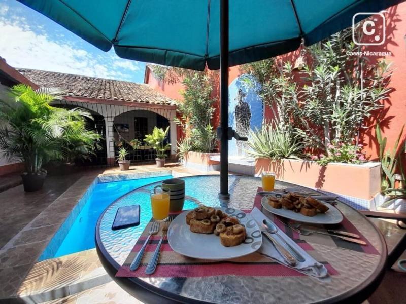 Casa en venta en Granada – 2 hab, 210 m²