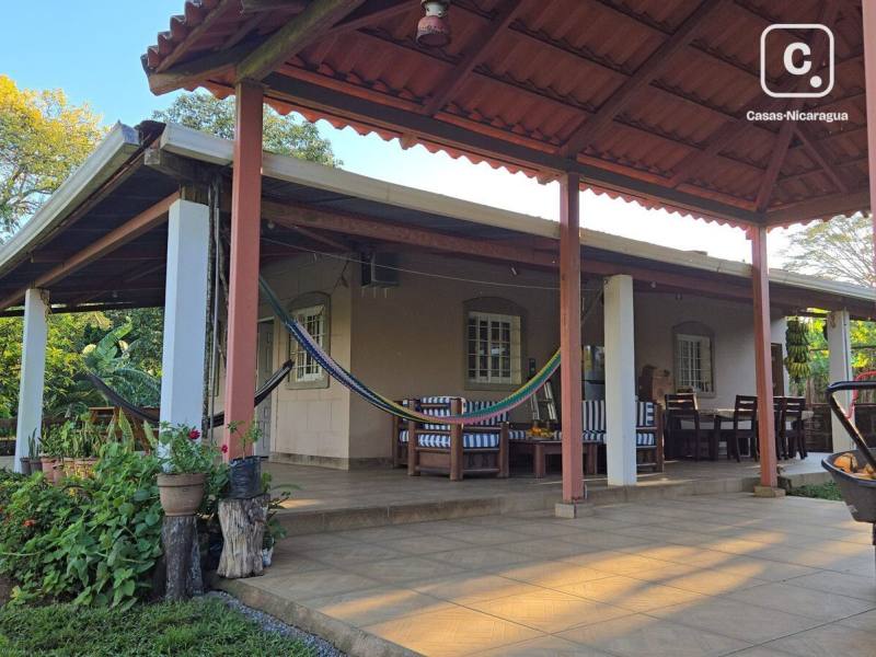 Finca en venta en Carazo – 2 hab, 110,048 varas²