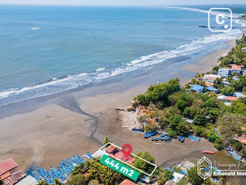 Casa frente al mar con piscina en Playa Masachapa
