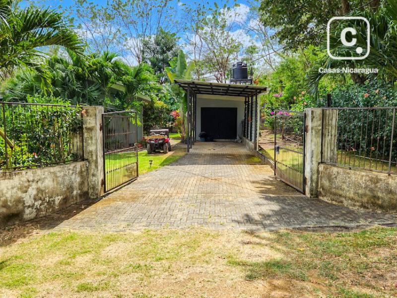 House for sale in San Juan del Sur, Rivas – 1 bed, 4,151 sq varas